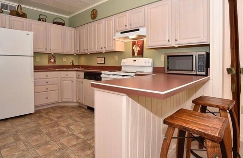 Seven Springs Condo | Top-Rated Mountain Condo for Golf and Ski Adventures