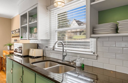 Blowing Rock Cottage | Cozy Mountain Cottage in Boone with Spa and Pool Access