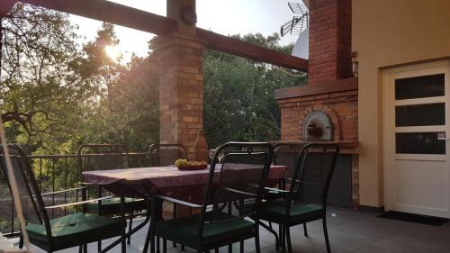 Mostar Ski Chalet | Pet-Friendly Mountain Cottage Paradise with Top Guest Ratings