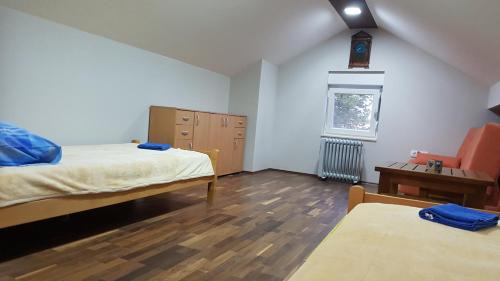 Mostar Ski Chalet | Pet-Friendly Mountain Cottage Paradise with Top Guest Ratings