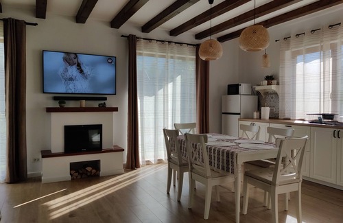 Bran Cottage | Cozy Mountain Cottage with Garden Near Bran Castle