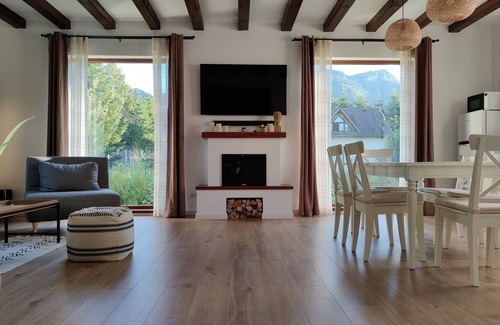 Bran Cottage | Cozy Mountain Cottage with Garden Near Bran Castle