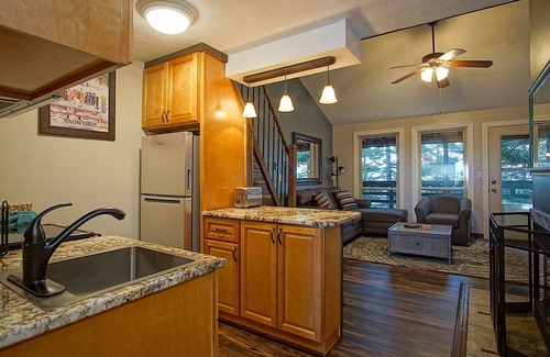 Snowshoe Condo | Cozy Mountain Crest 35 Tree House - Guest Rated 9.8/10
