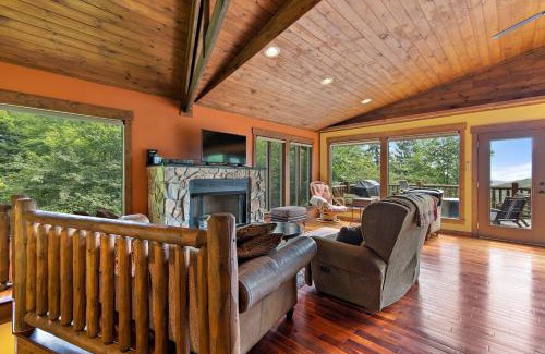 Seven Devils House | Mountain Delight: Family-Friendly Stay with Spa & Breakfast