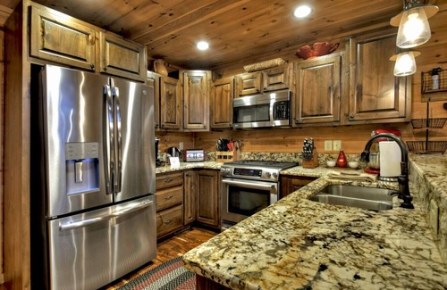 Blue Ridge Cabin | Elegant Private Cabin with Mountain Views and Hot Tub