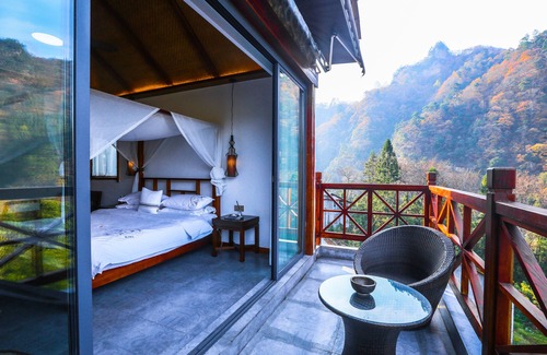 Wulingyuan House | Discover Mountain For Inn: Rated 10/10 with Family-Friendly Perks