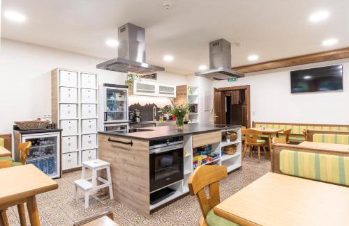 Soell House | Experience Mountain Fresh: Family-Friendly Alpine Retreat