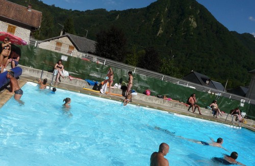 Couflens Cottage | Inviting Mountain Gîte with Pool in the Pyrenees
