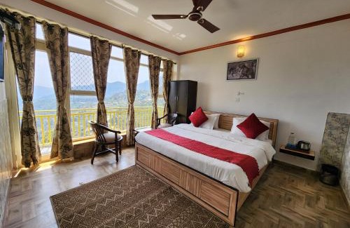 Kasiyalekh House | Relax at Mountain Golden Ray with Oceanfront Views