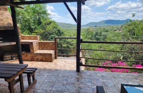 Buffelspoort Ski Chalet | Relaxing Mountain Haven Hideaway with Pool & Breakfast