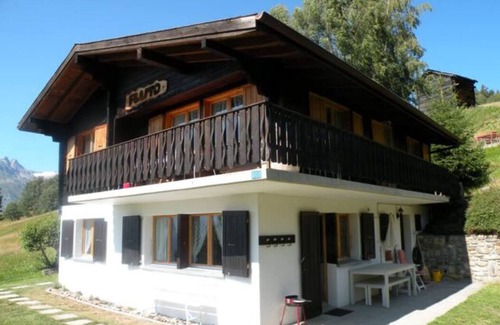 Buerchen Ski Chalet | Mountain Home One - Experience Nature with Pet-Friendly Comfort
