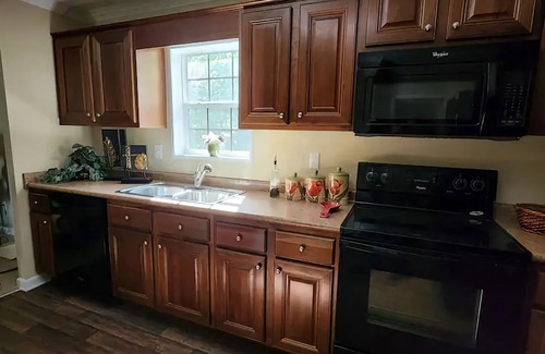 Pikeville House | Pet-Friendly Retreat at Anderson Farms near Fall Creek Falls