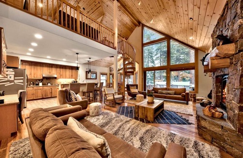 Pioneer Trail Cabin | Family-Friendly Retreat Near Heavenly with Game Room & Pets