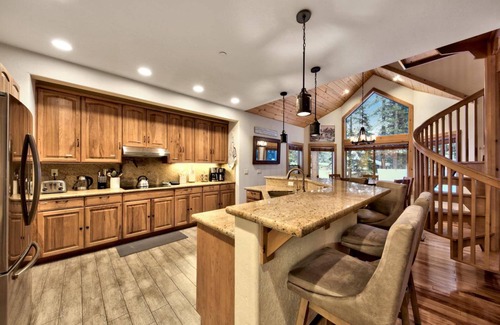 Pioneer Trail Cabin | Family-Friendly Retreat Near Heavenly with Game Room & Pets