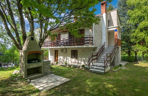 Vela Ucka House | Experience Tranquility at Mountain House Emerald Dream