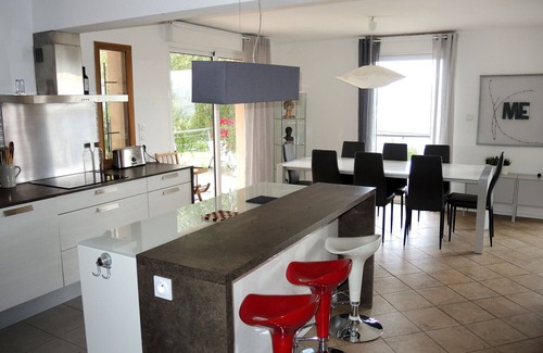 Saint-Apollinaire House | Cozy Mountain House with Panoramic Lake Views - Rated 9.4