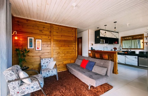 Santa Teresa Cottage | Scenic Mountain Escape with Waterfall Views in Caravaggio Circuit