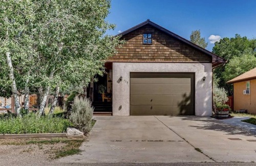Eagle House | Mountain Retreat with Direct Access to Resorts & Family Amenities