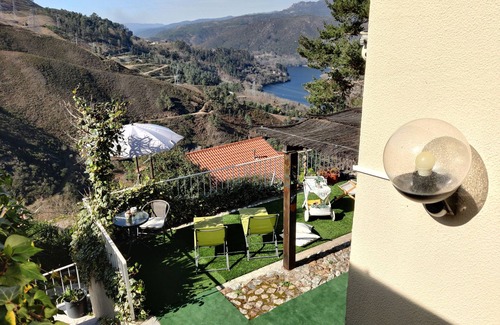 Cabril House | Mountain House with Great Views to the Peneda-Gerês National Park