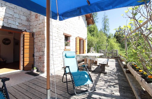 Lamon Ski Chalet | Pet-Friendly Retreat at Belvilla by OYO Costa di Gial