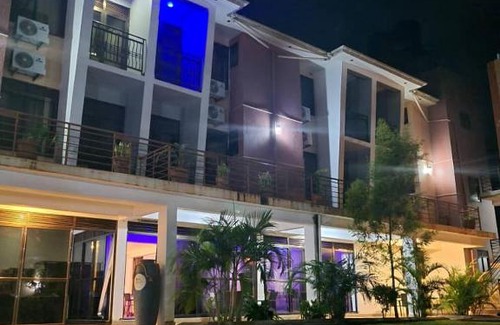 Mbale Hotel | Relax at Mountain Inn Hotel - 4-Star Comfort & Pool Access