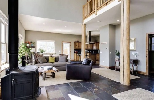 Idaho Springs House | Experience Mountain Liv’n: Off-Grid Home with Amazing Views