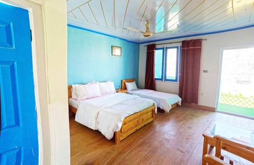 Skardu Hotel | Mountain Resort: Relaxing Retreat with Pool and Spa