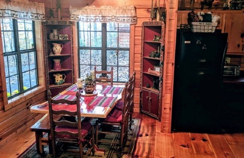 Murphy Cabin | Cozy Mountain Log Cabin with Pool & Hot Tub - Guest Rated 9.8