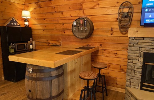 Jamestown Cabin | Cozy Mountain Log Cabin Near Dale Hollow Lake & Obey River