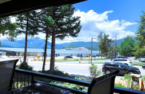 Dillon House | Indulge in Lake Dillon's Mountain Luxury Near Ski Resorts