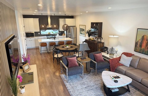 Morgan House | Brand New Retreat Near Snowbasin with Ocean Views
