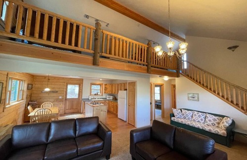 Fremont County Cabin | Exceptional Mountain Meadow Cabin with Ocean View Amenities
