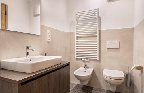 Valdaora di Mezzo Apartment | Pet-Friendly Mountain Meadows Apt 4 with Top Guest Ratings