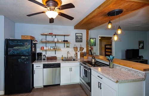 Cherokee Cabin | Explore Mountain Melody: Your Gateway to Great Smokies