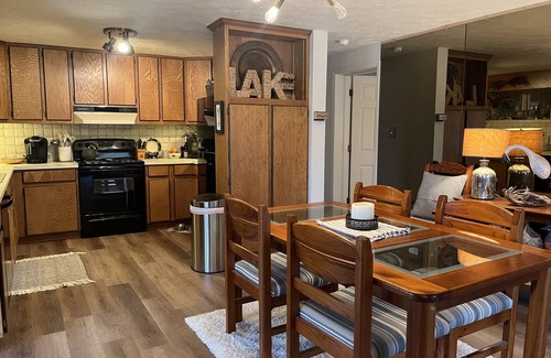 Hickory House | Tranquil Mountain Mist Lake House: Top-Rated with Spa & Pool