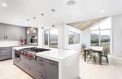 Brush Creek Village House | Family-Friendly Aspen Retreat with Modern Amenities
