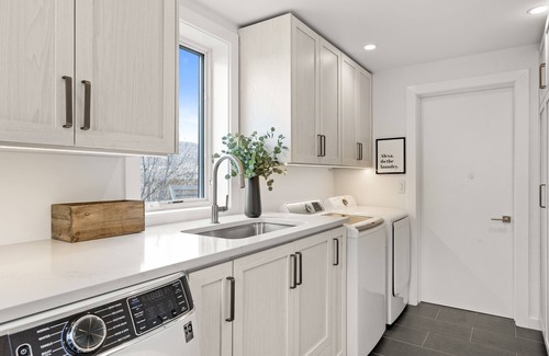 Brush Creek Village House | Family-Friendly Aspen Retreat with Modern Amenities