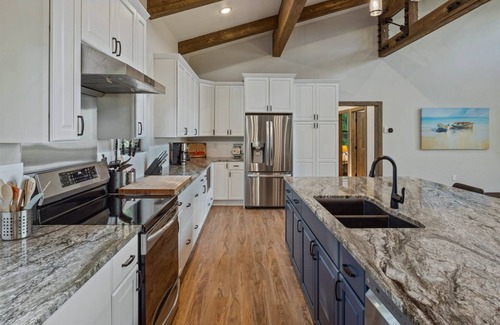 Sandpoint House | Exceptional Mountain Modern Retreat with Family Amenities