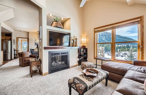 Mountain House Condo | Mountain Paradise Awaits: Breathtaking 2-Bedroom Condo in Hidden River Lodge!