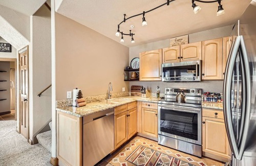 Mountain House Condo | Mountain Paradise Awaits: Breathtaking 2-Bedroom Condo in Hidden River Lodge!