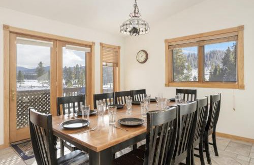 Pole Creek Meadows House | Relaxing Retreat at Mountain Peak Home with Hot Tub