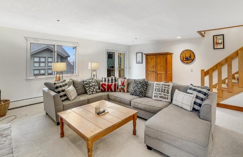 Stratton Mountain House | Family-Friendly Retreat at Mountain Reach 46 - Book Now!