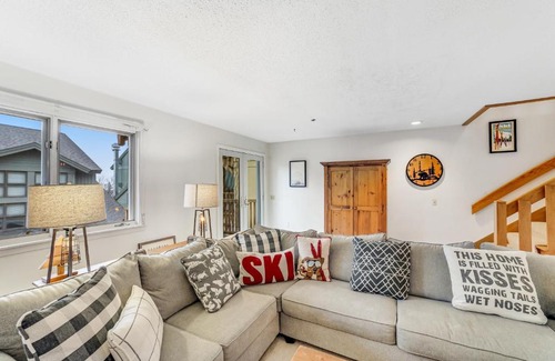 Stratton Mountain House | Family-Friendly Retreat at Mountain Reach 46 - Book Now!