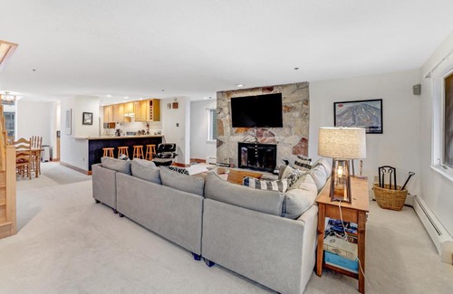 Stratton Mountain House | Family-Friendly Retreat at Mountain Reach 46 - Book Now!