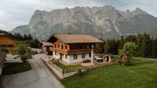 Werfen Ski Chalet | Mountain Residence Riesgut