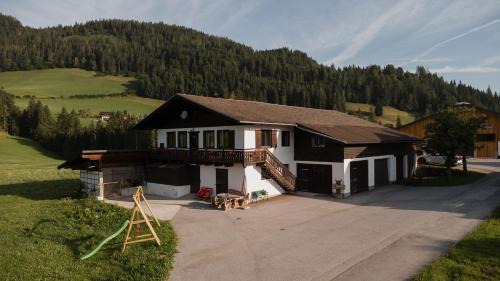 Werfen Ski Chalet | Mountain Residence Riesgut