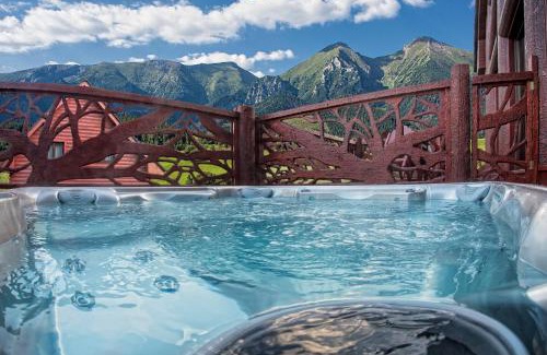 Zdiar Resort | Cozy Mountain Resort Ždiar - Chalets with Hot Tub & Dining