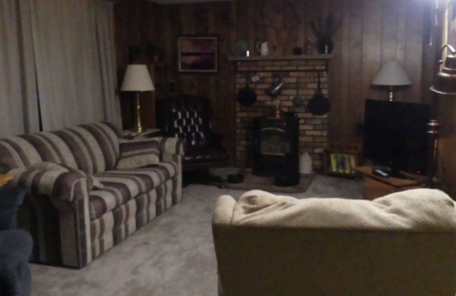 Collbran House | Secluded Mountain Retreat with Child-Friendly Amenities