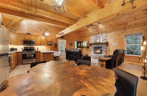 Waynesville Cabin | Guest Rated 10/10: Mountain Retreat with Jacuzzi & FirePit