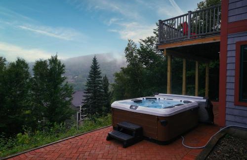Lincoln House | Scenic Mountain Retreat with Hot Tub and Mini Golf